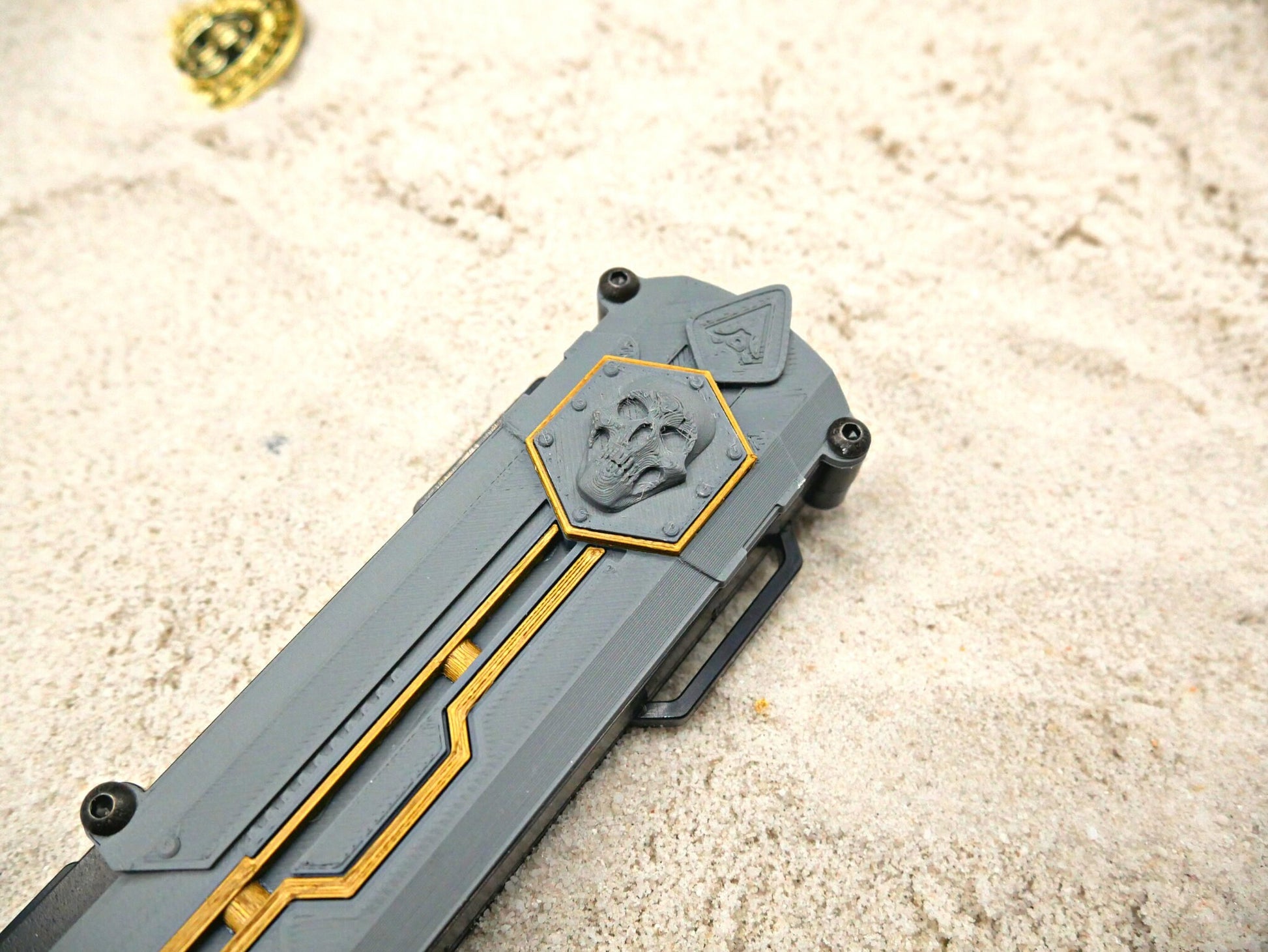 RAWICE CREATIONS V2 Assassin's Edward Kenway Black Flag Pirate Hidden Blade (Colour Edition)