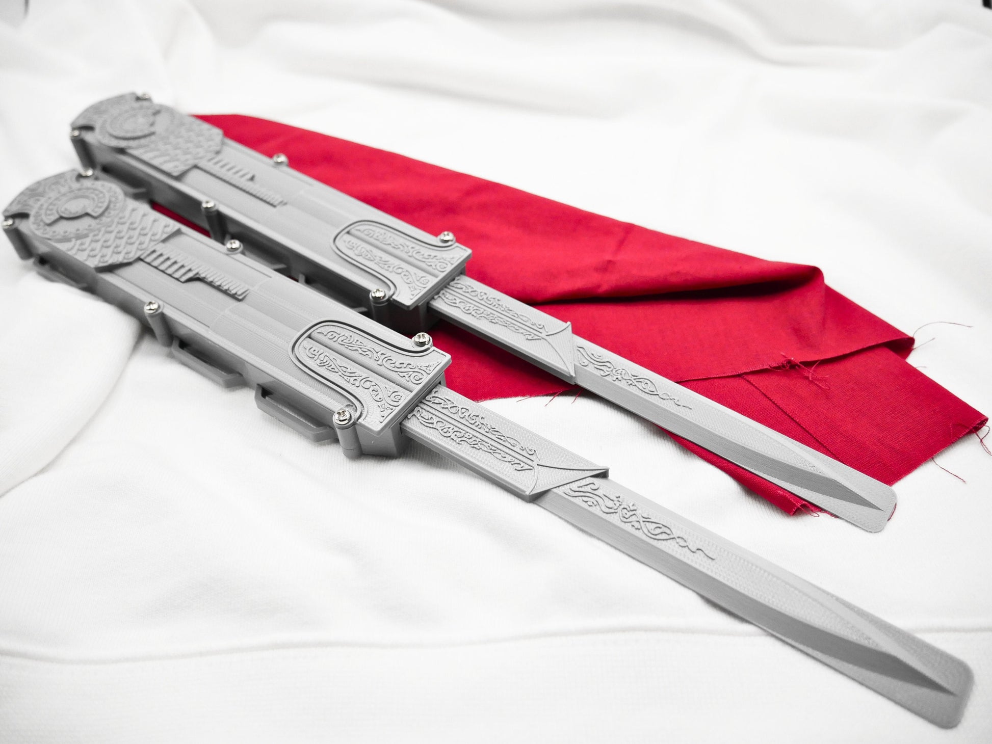 RAWICE CREATIONS V2 Assassin's Dual Brotherhood Ezio Auditore Hidden Blades (Grey Pair)