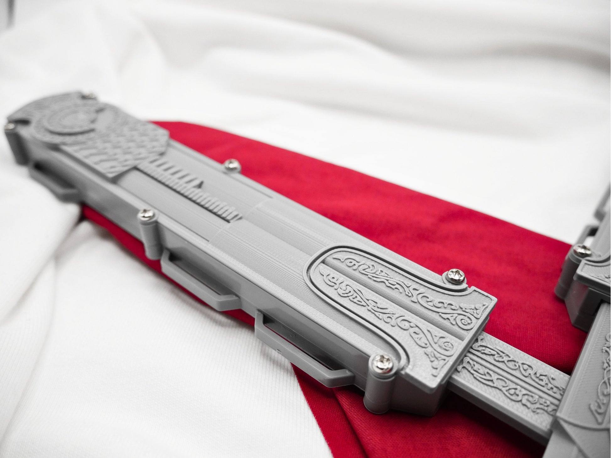 RAWICE CREATIONS V2 Assassin's Dual Brotherhood Ezio Auditore Hidden Blades (Grey Pair)