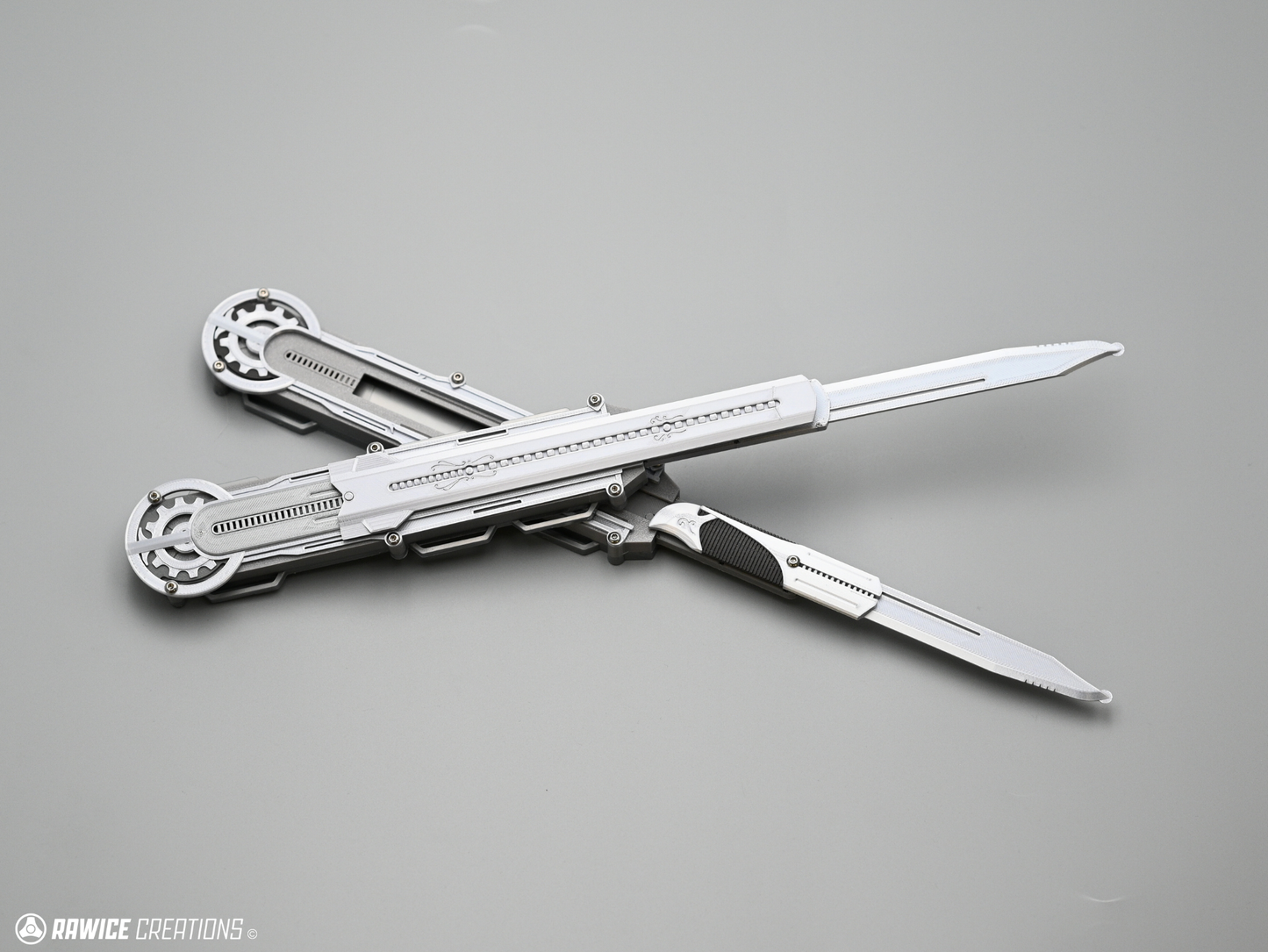 RAWICE CREATIONS V2 Assassin's AC III Haytham Kenway Hidden Blades (Blade Pair)