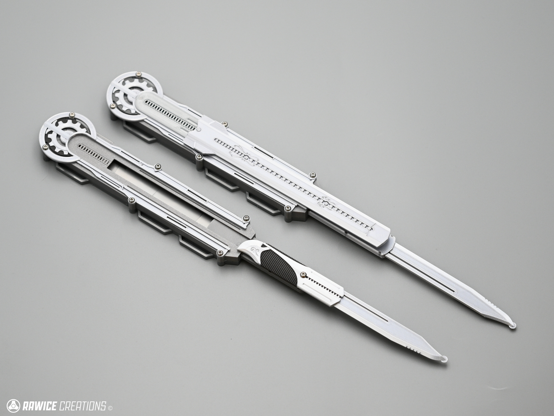 RAWICE CREATIONS V2 Assassin's AC III Haytham Kenway Hidden Blades (Blade Pair)