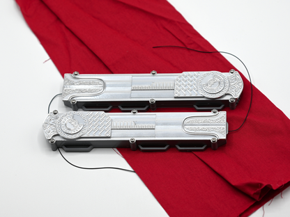 V2 Assassin's Dual Brotherhood Ezio Auditore Hidden Blades Premium Edition (Blade Pair)