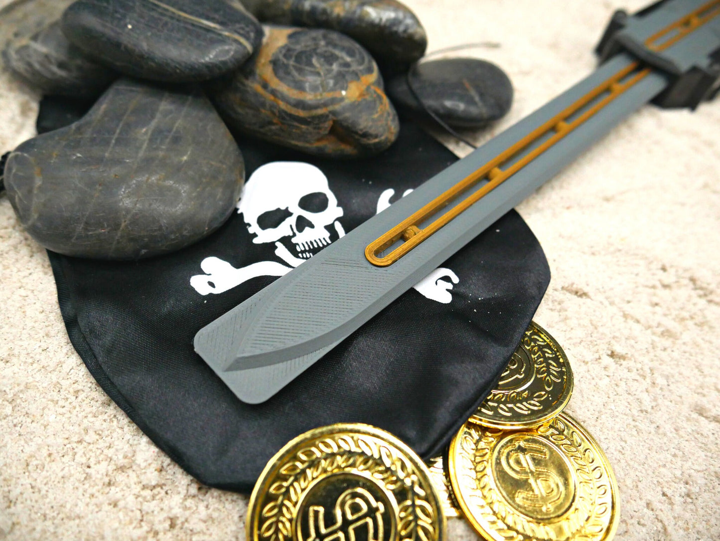 V2 Assassin's Edward Kenway Black Flag Pirate Hidden Blade (Colour Edition)